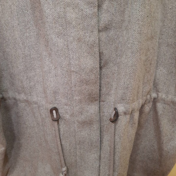 Eddie Bauer| Tan Wool Blend Womens Cape OSFM - Picture 5 of 10